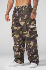 YLA CAMO CARGO SWEATS
