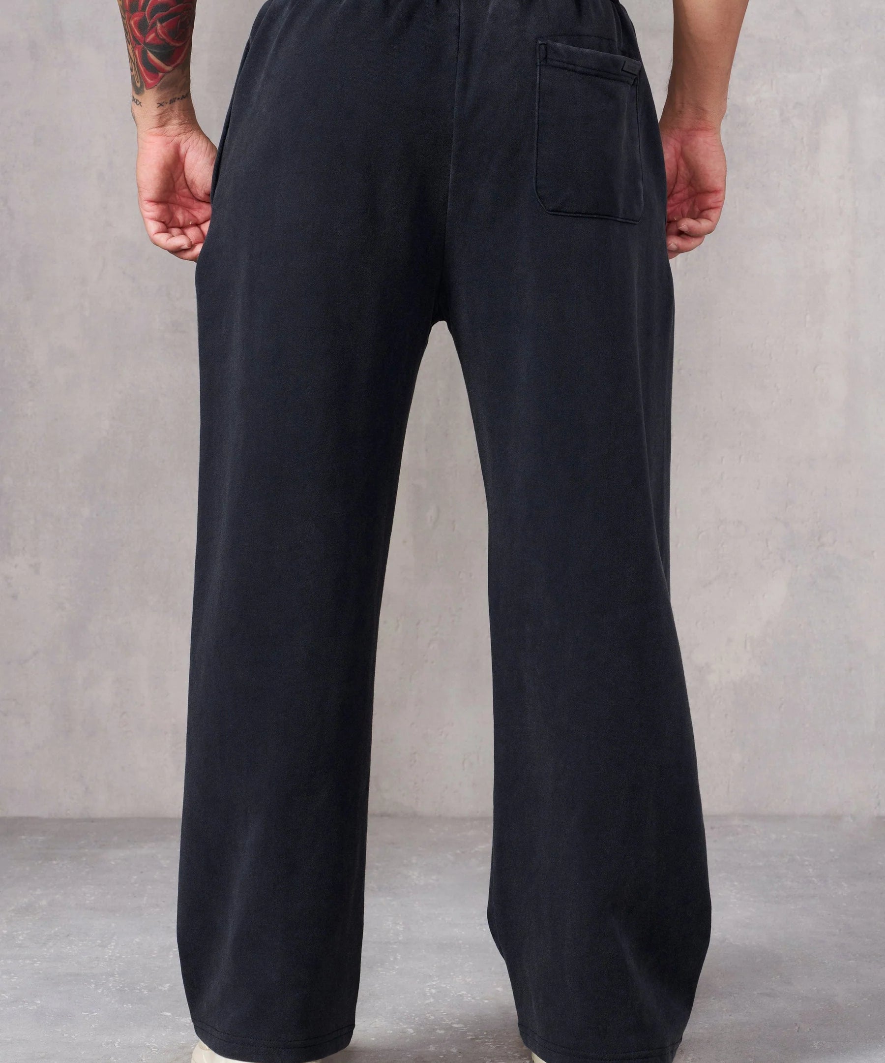 2111_black-wash_003_11_26_rudy_ecomm_d5eae7cb-8c02-45b8-93e4-e32d1959d5ce_jpg.webp