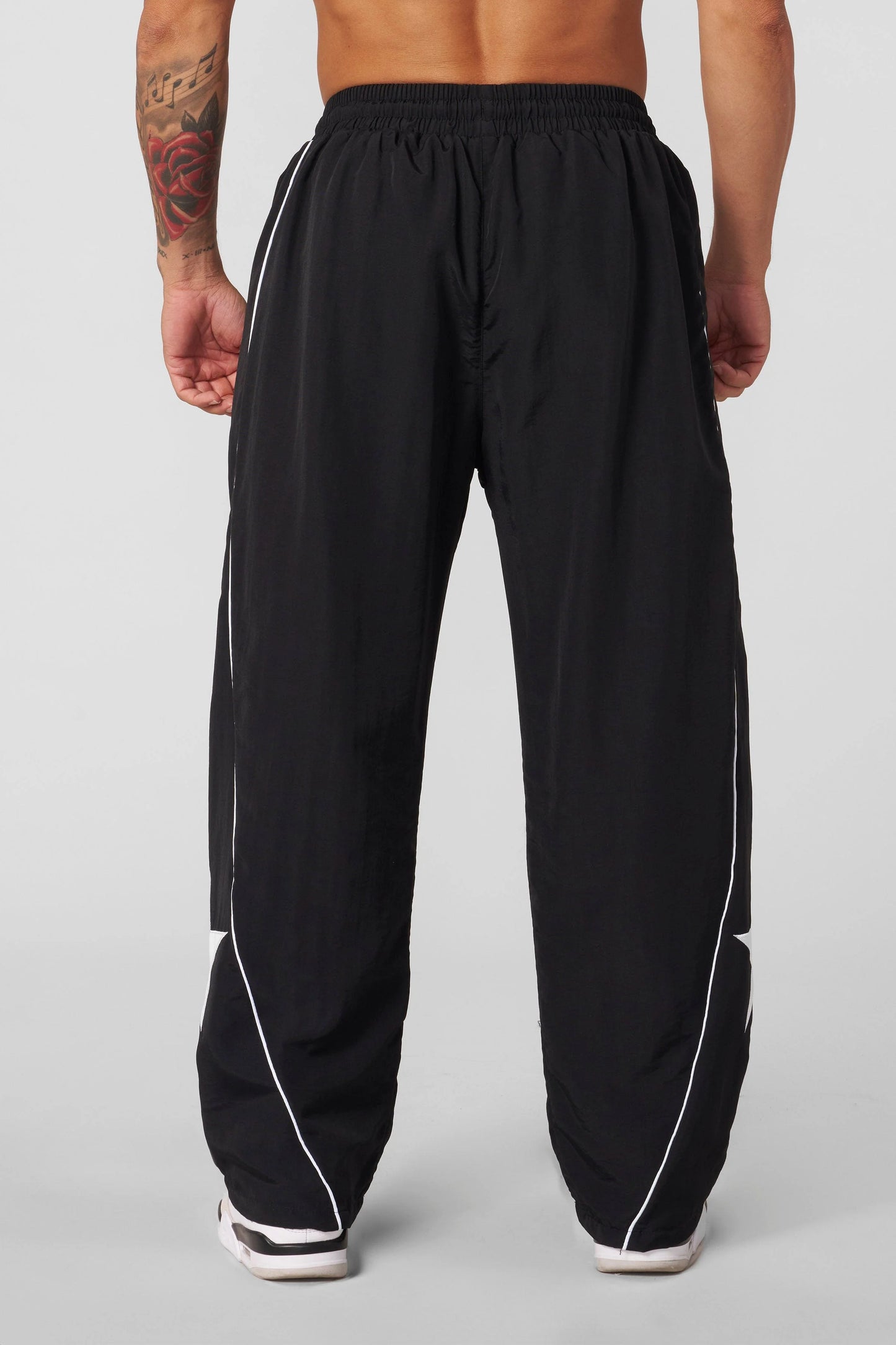 2135 - UFC™ TRACKSUIT PANTS - NEGRO