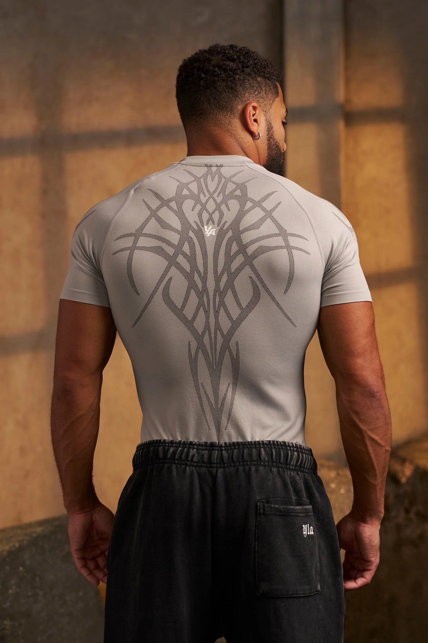 4067 - Gothic Compression Tees Gris