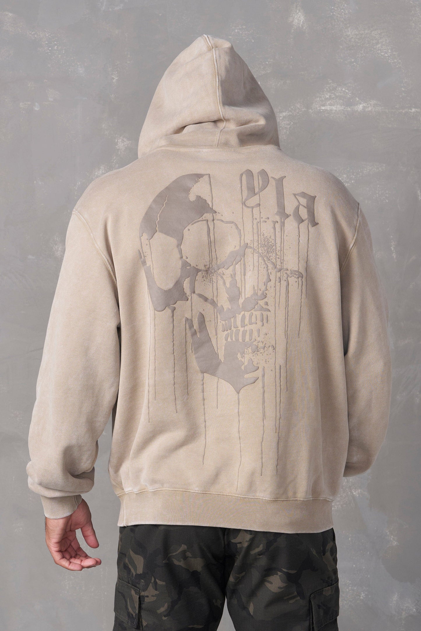 551 - DRIPPY SKULL HOODIE