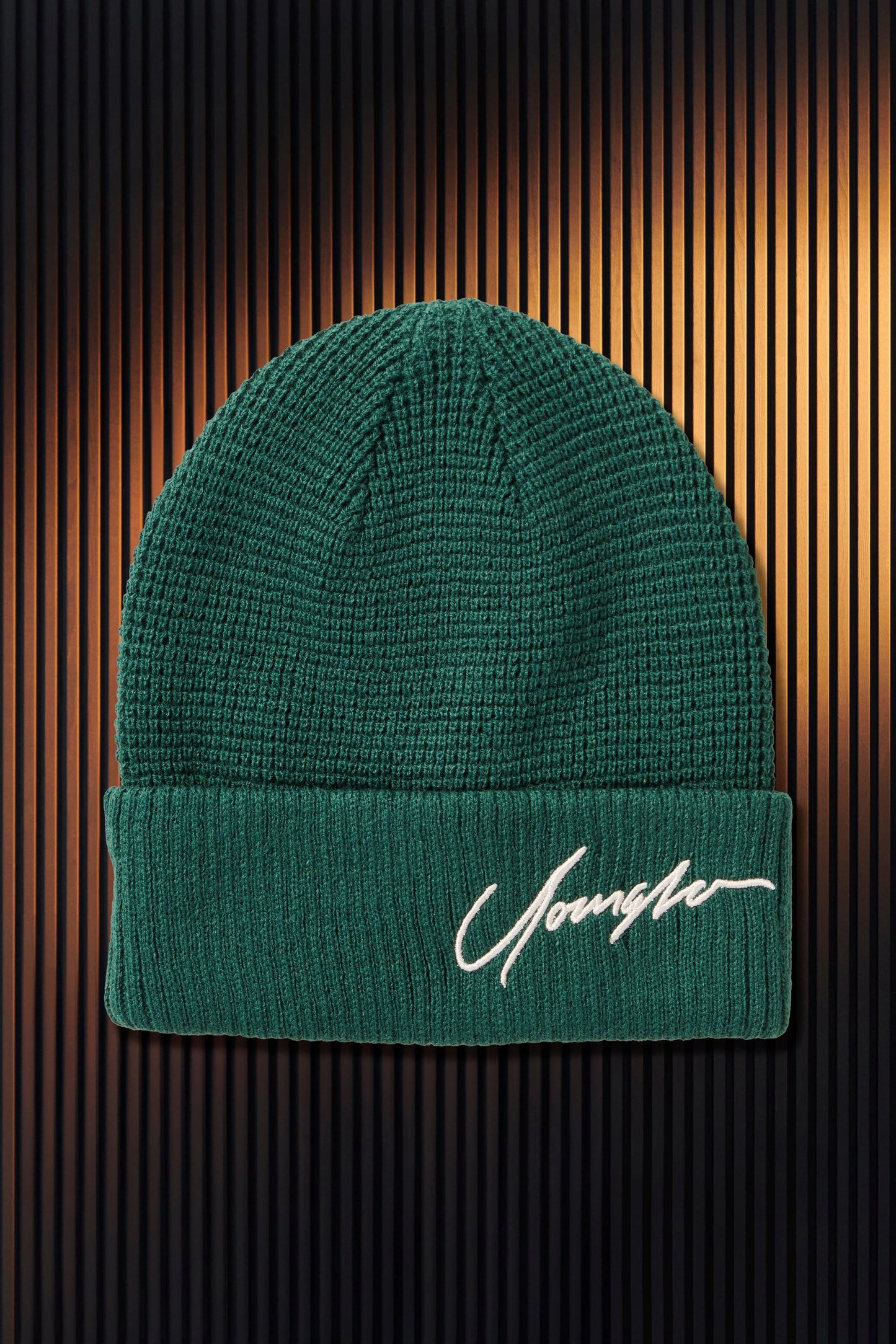 906 - SIGNATURE BEANIES