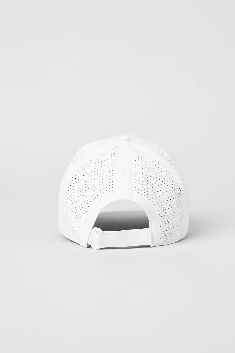 PERFORMANCE DISTRICT TRUCKER HAT BLANCO