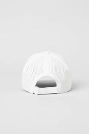 PERFORMANCE DISTRICT TRUCKER HAT BLANCO