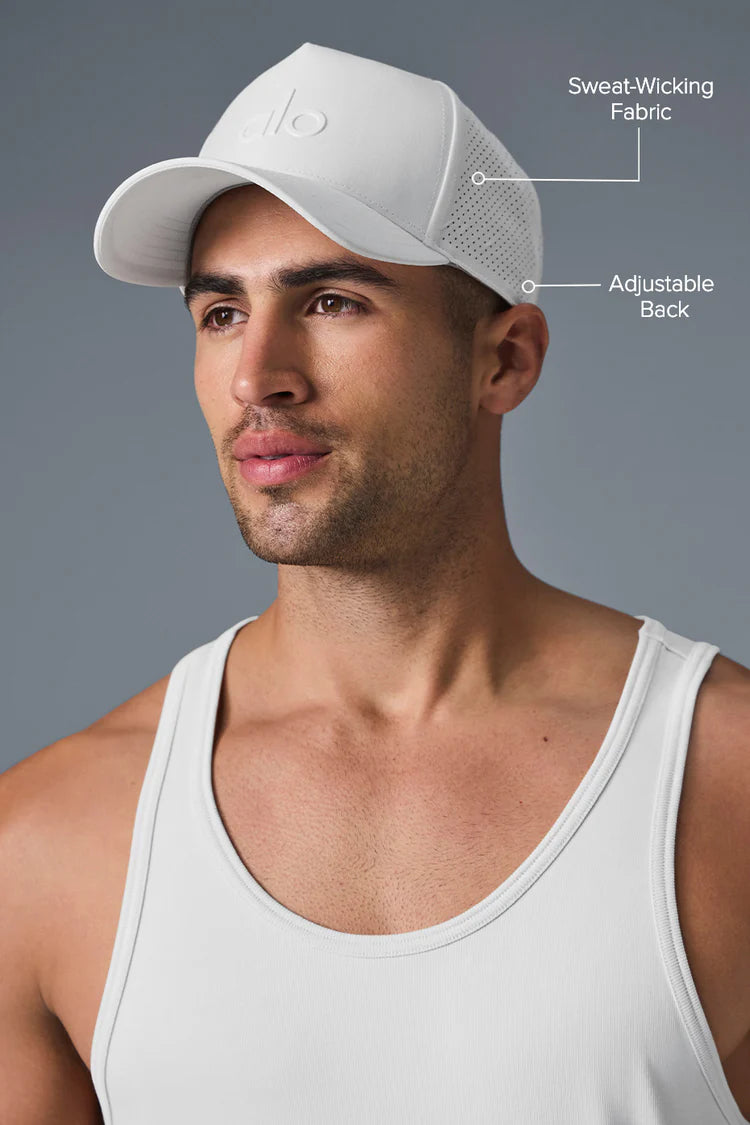 PERFORMANCE DISTRICT TRUCKER HAT BLANCO