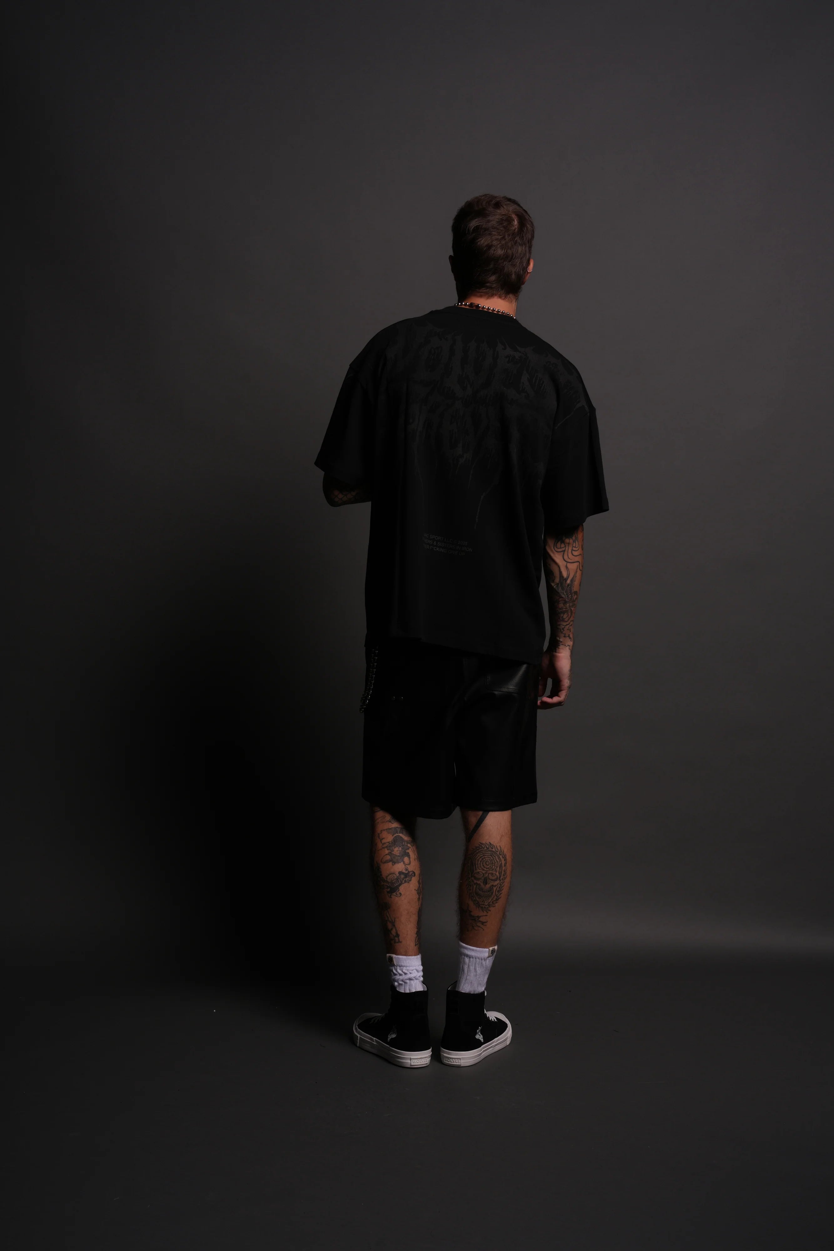 ONI CODE "PREMIUM" TEE IN BLACK