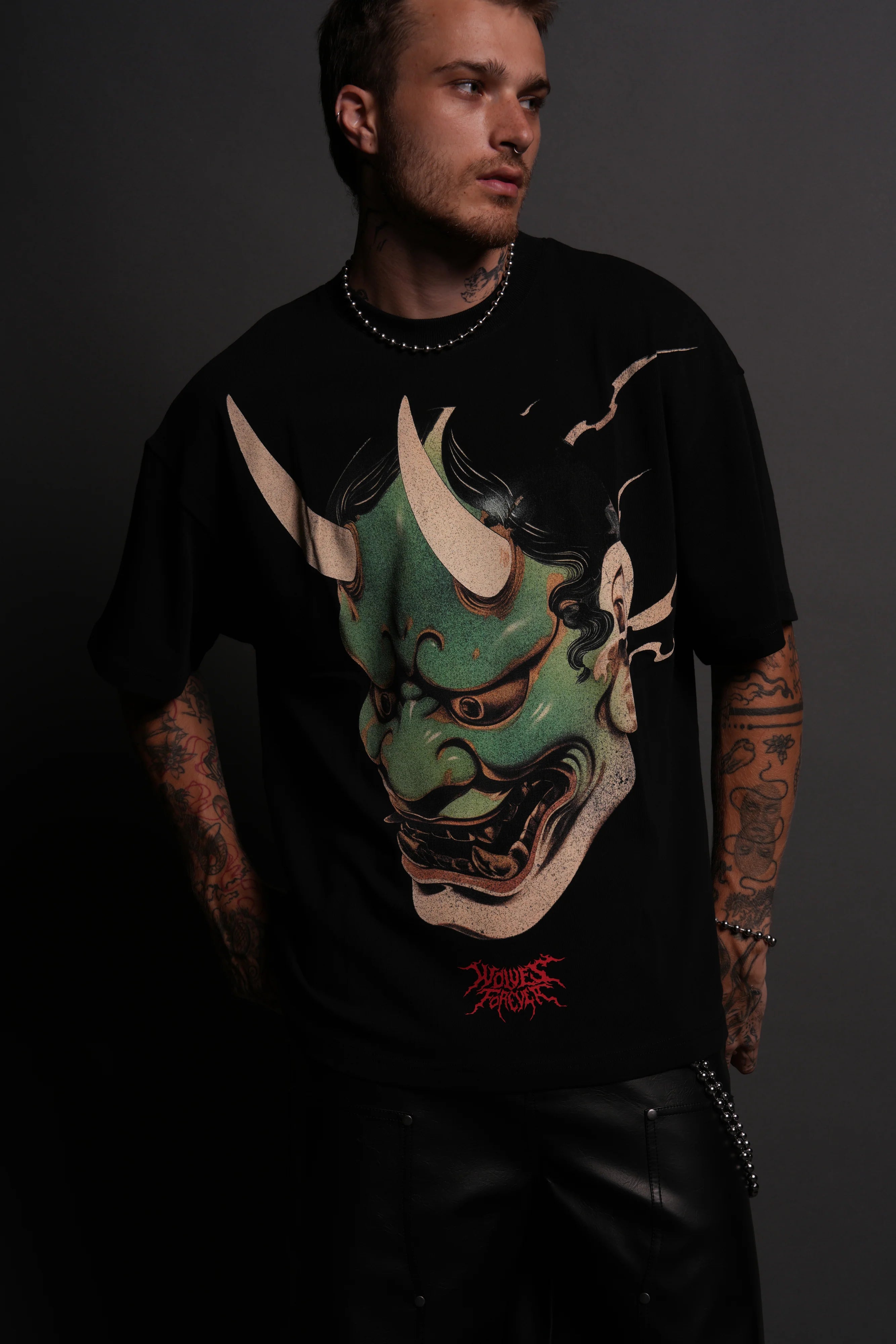 ONI CODE "PREMIUM" TEE IN BLACK