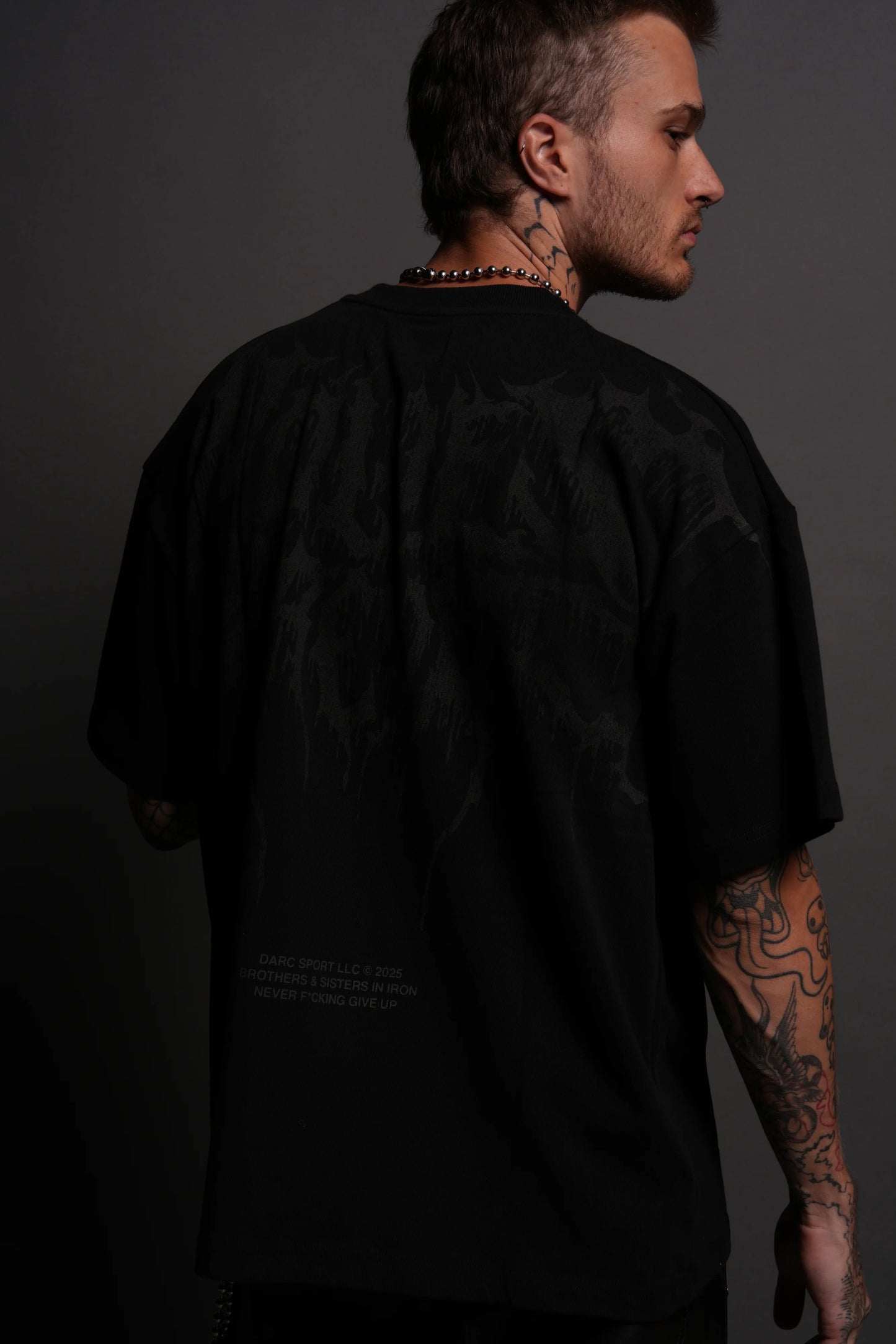 ONI CODE "PREMIUM" TEE IN BLACK