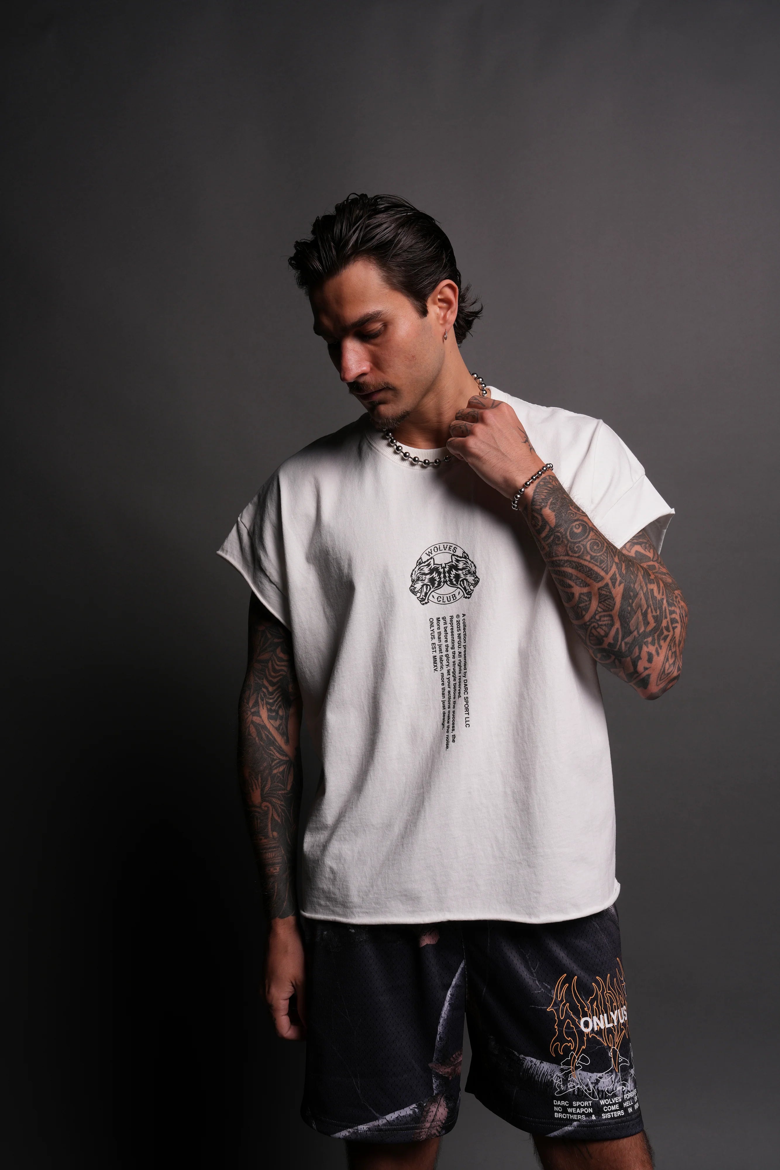 DARCSPORT - WOLVES WEB "GRUNGE" CUT OFF TEE IN CREAM