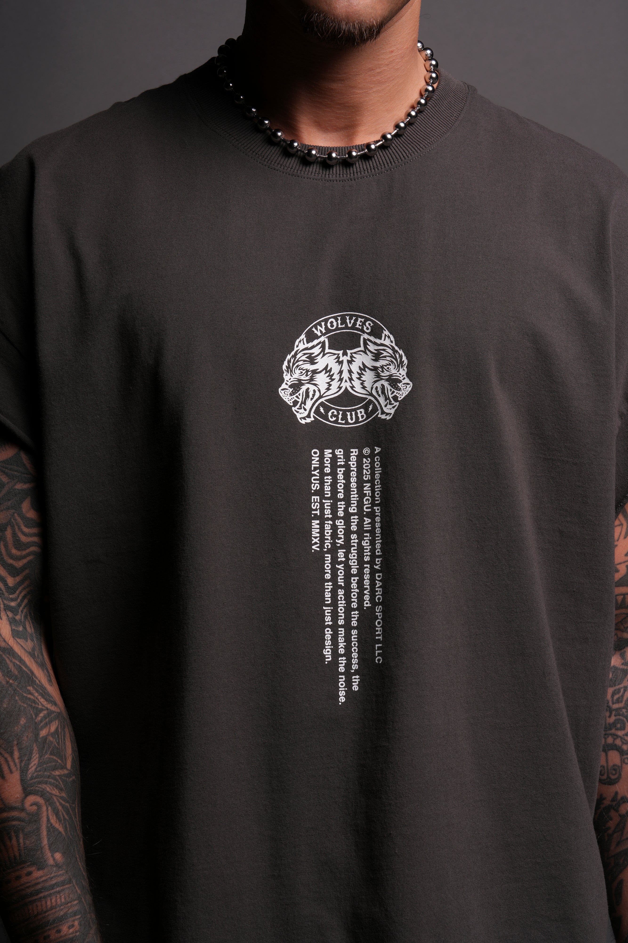 DARCSPORT - WOLVES WEB "GRUNGE" CUT OFF TEE IN GREY