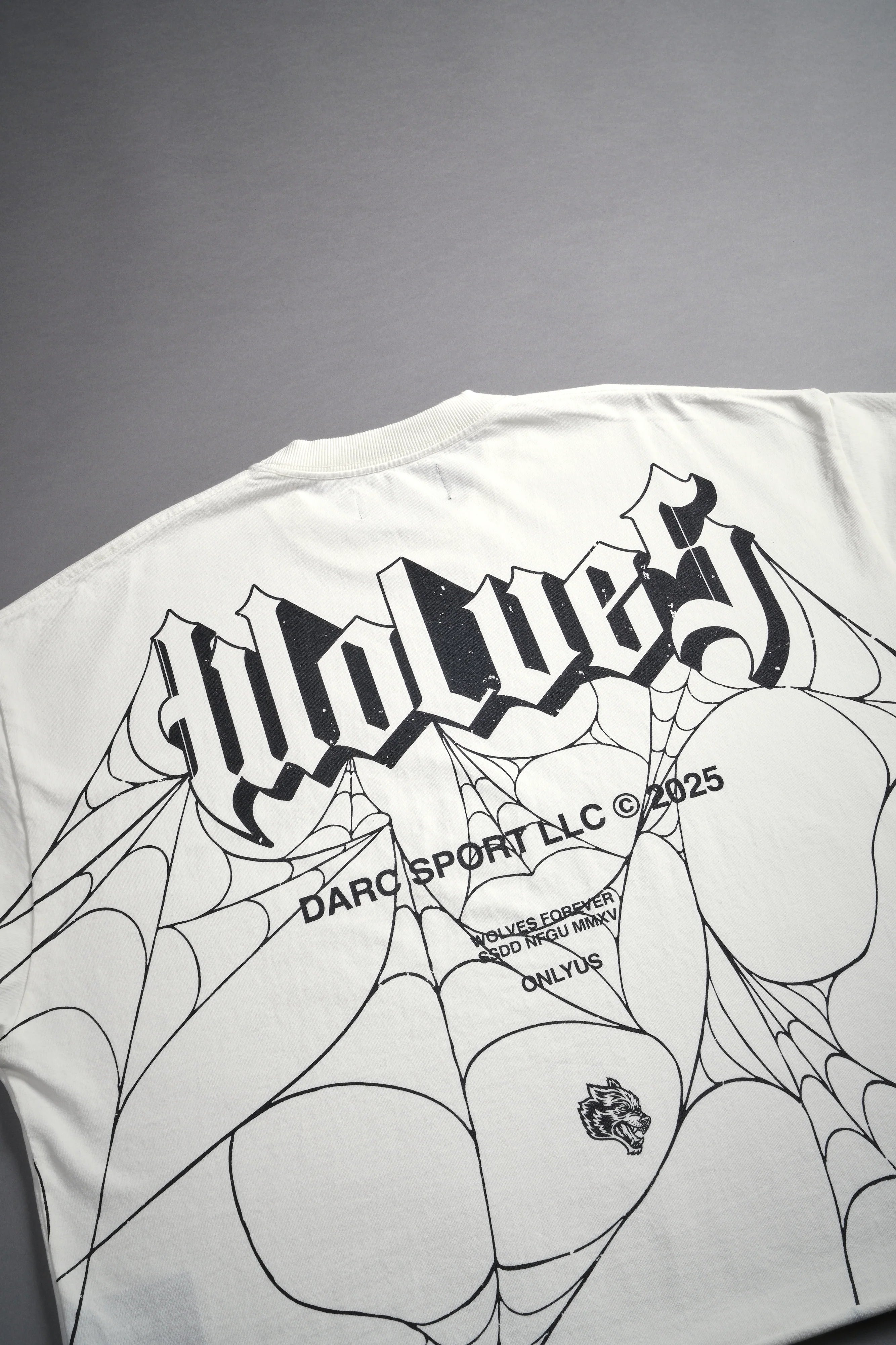 DARCSPORT - WOLVES WEB "GRUNGE" CUT OFF TEE IN CREAM