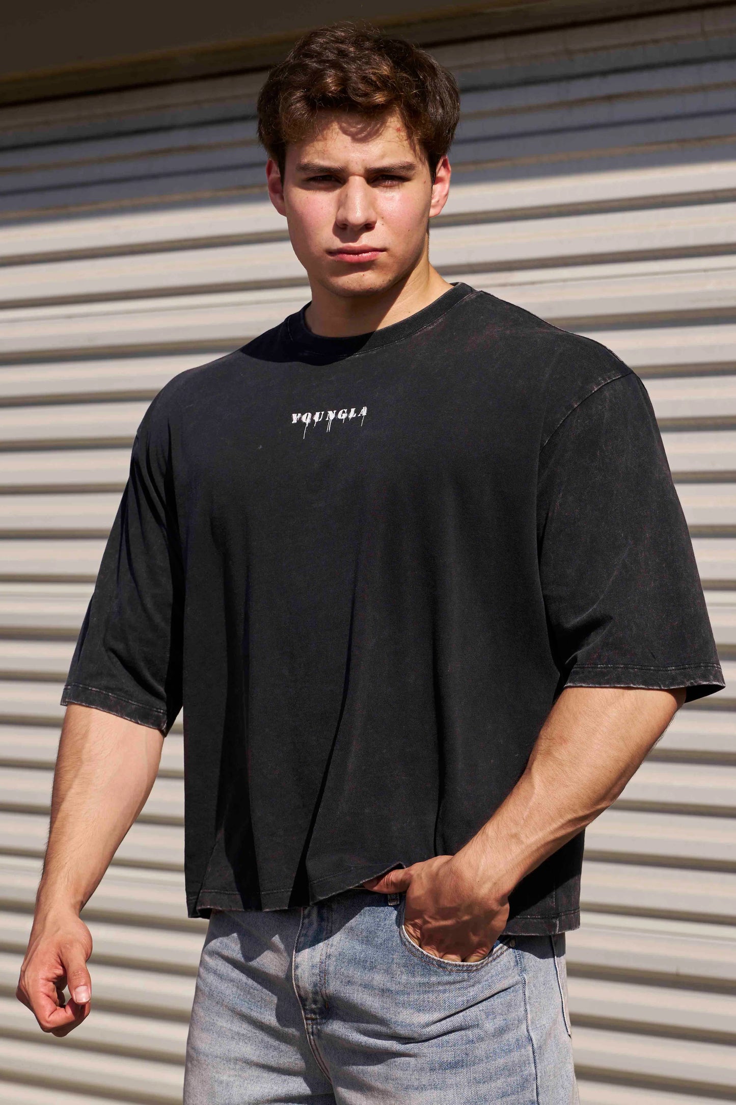 4018 - ESSENTIAL CROPPED TEES - Negra