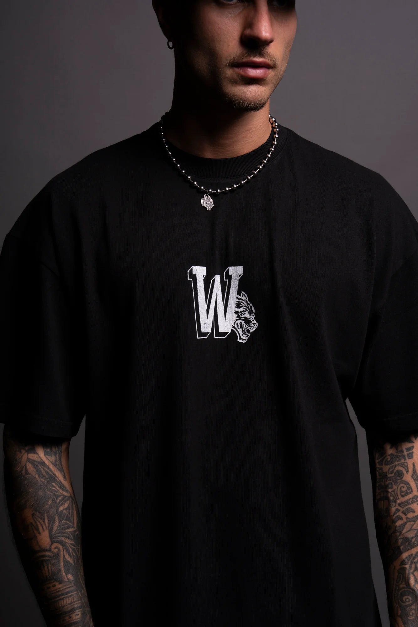 DARCSPORT - OUR STAMP "PREMIUM" OVERSIZED TEE IN BLACK