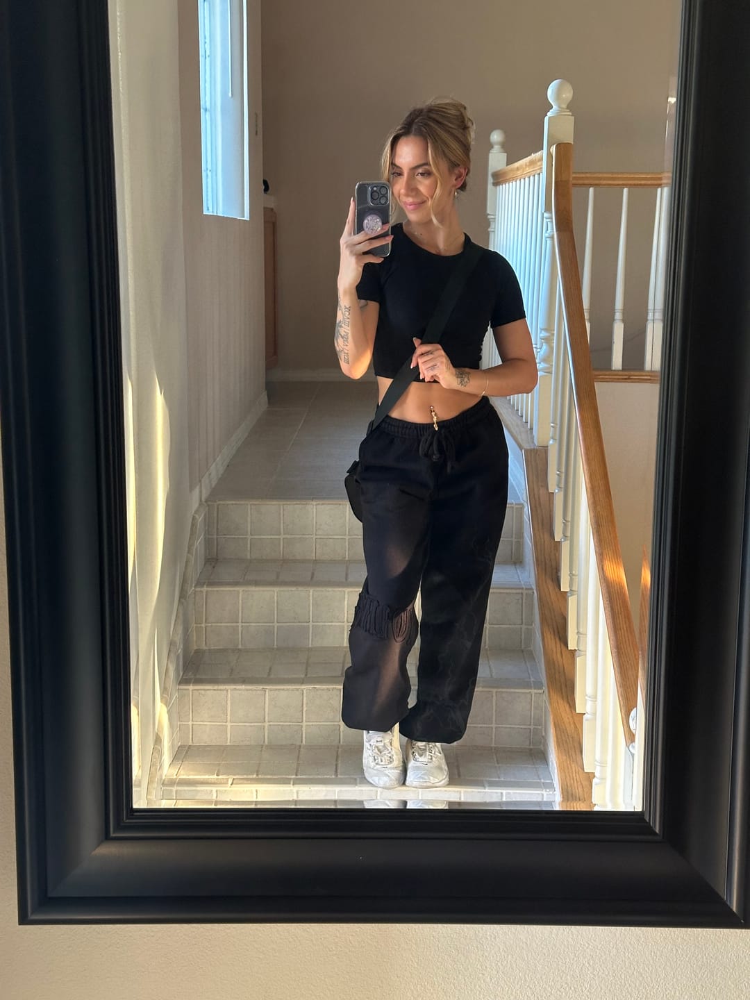 W236 ILLUMIN-ATE CUFF JOGGER - NEGRO