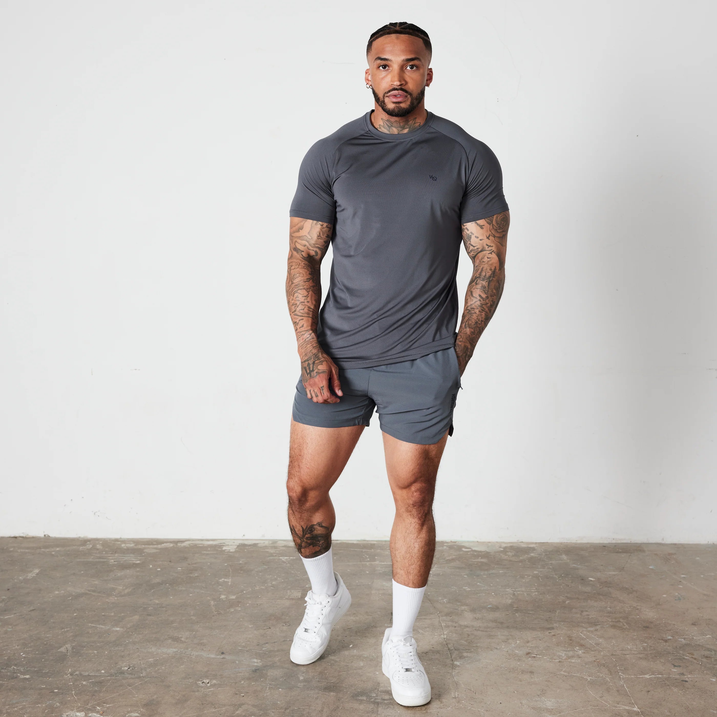 VANQUISH ESSENTIAL PERFORMANCE 4" SHORTS