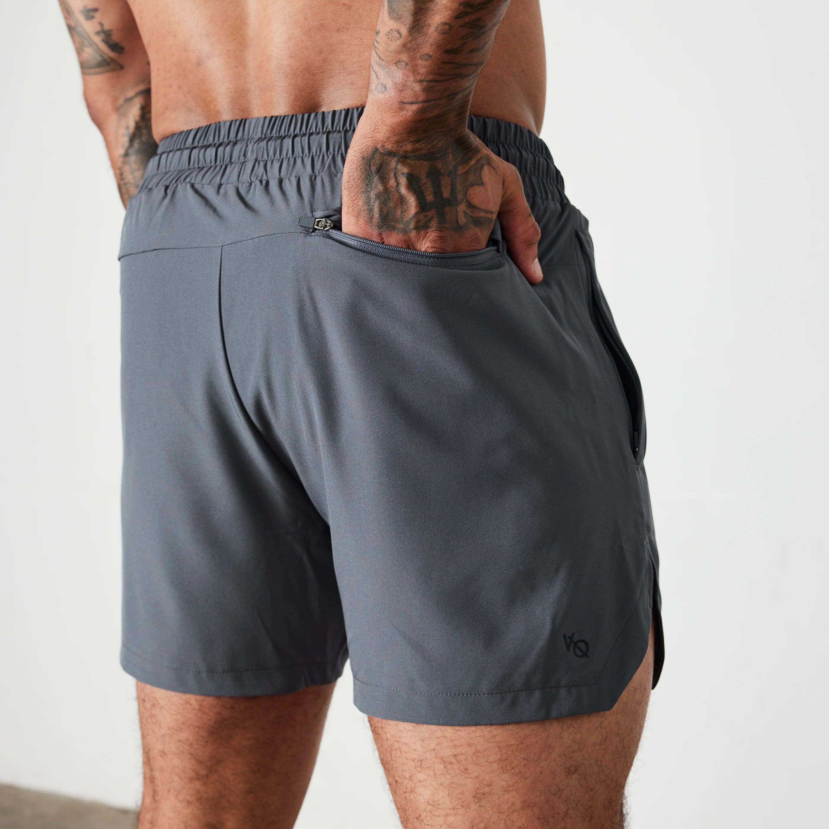 VANQUISH ESSENTIAL PERFORMANCE 4" SHORTS