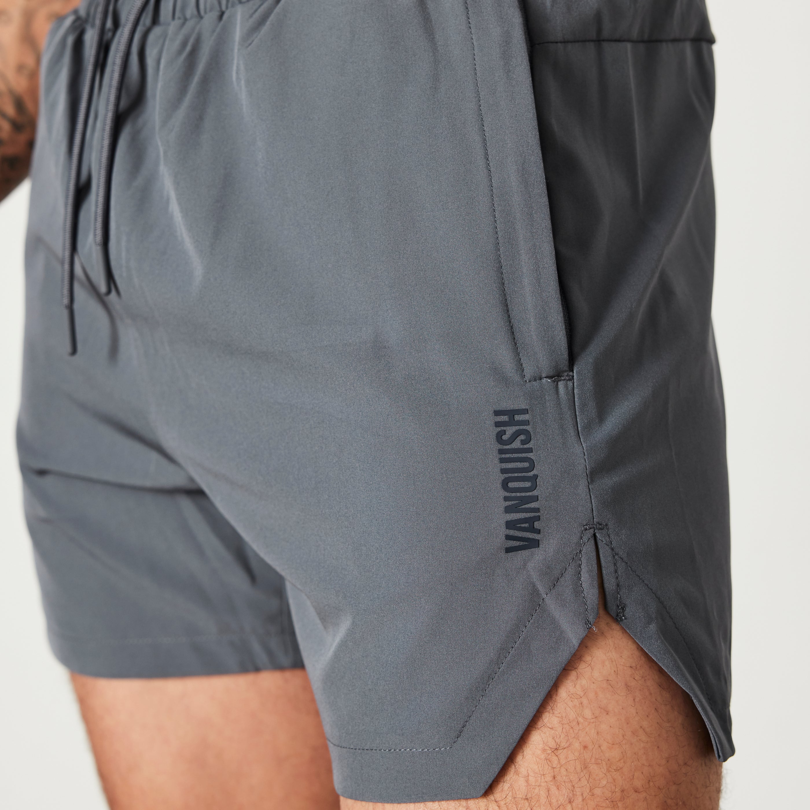 VANQUISH ESSENTIAL PERFORMANCE 4" SHORTS