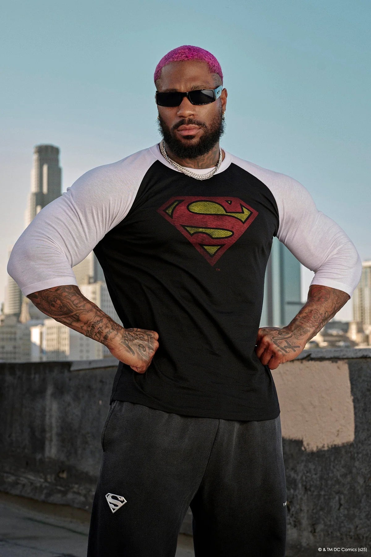 8072 - SUPERMAN 3/4 RAGLAN SHIRTS