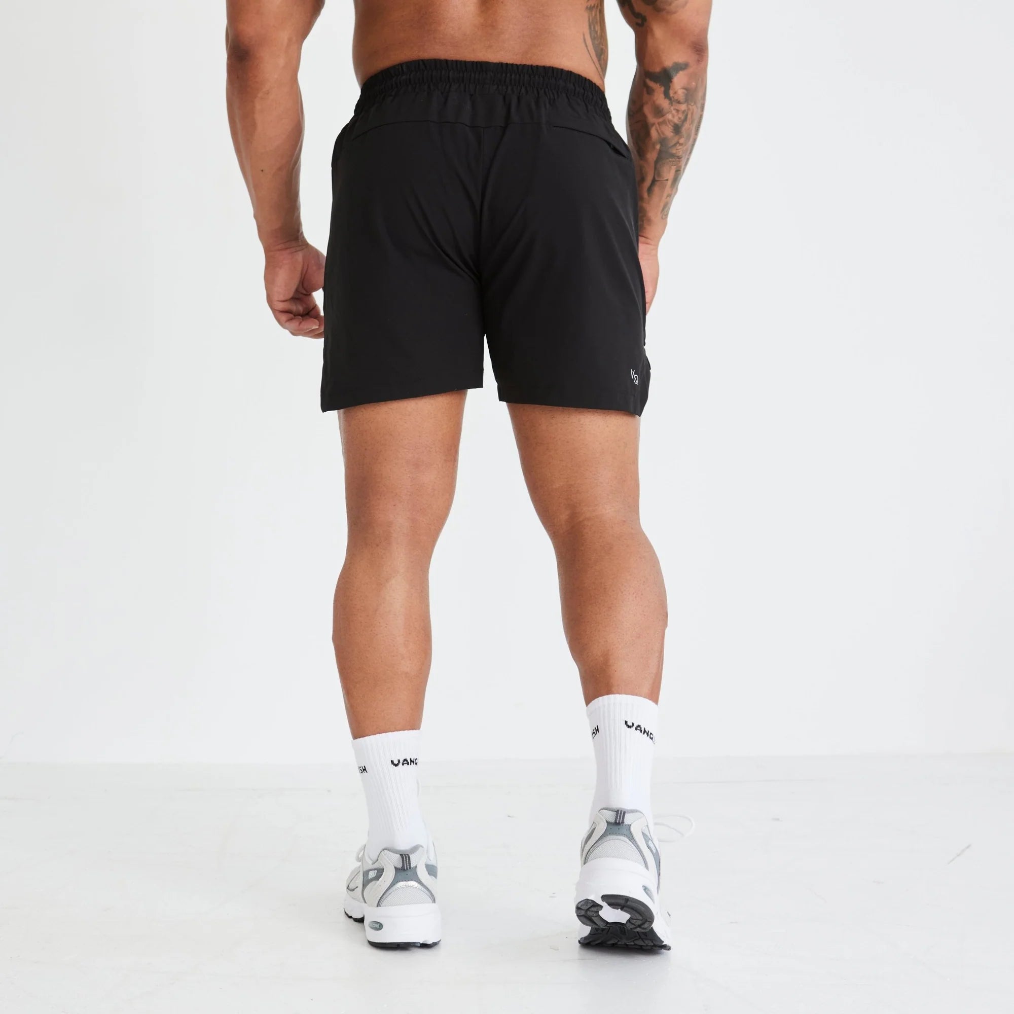 VANQUISH ESSENTIAL PERFORMANCE 4" SHORTS