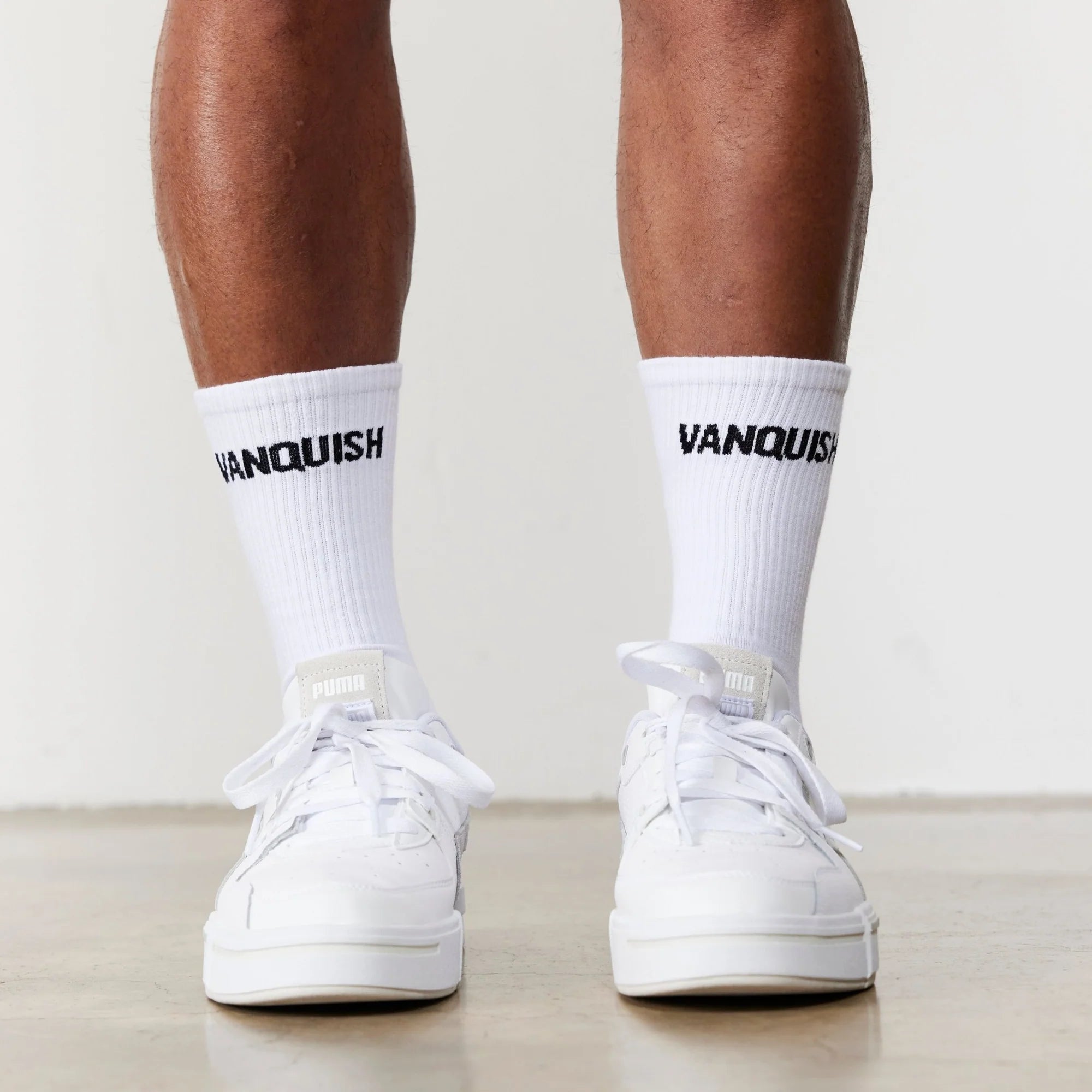 vanquish-white-front-logo-organic-socks-293806_jpg.webp
